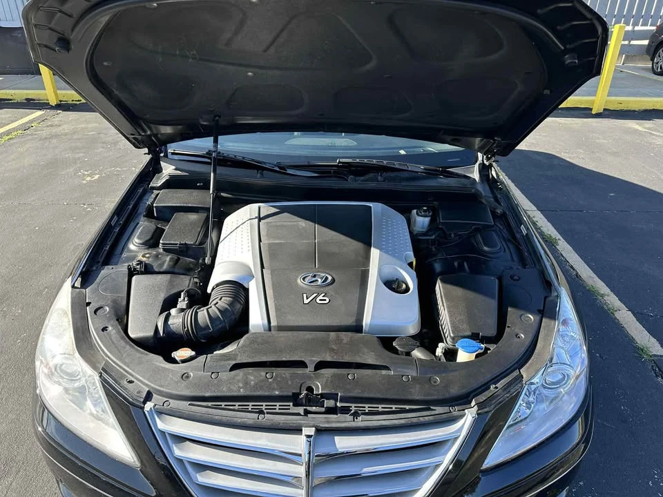 2009 Hyundai Genesis - Image 6 of 20