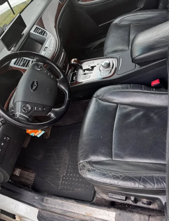 2009 Hyundai Genesis - Image 12 of 12