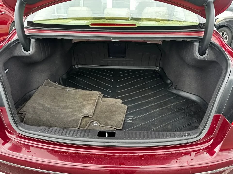 2009 Hyundai Genesis - Image 16 of 20