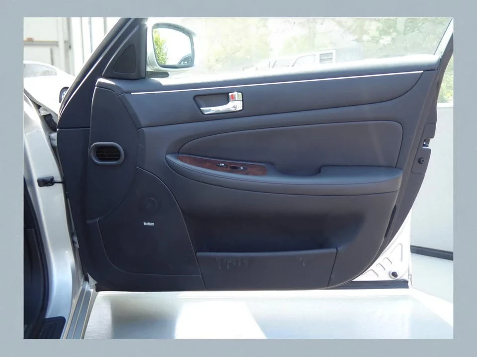 2009 Hyundai Genesis - Image 18 of 20