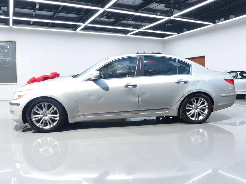 2009 Hyundai Genesis - Image 7 of 20