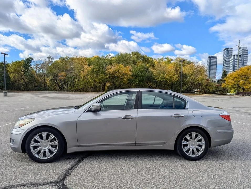 2009 Hyundai Genesis - Image 5 of 11