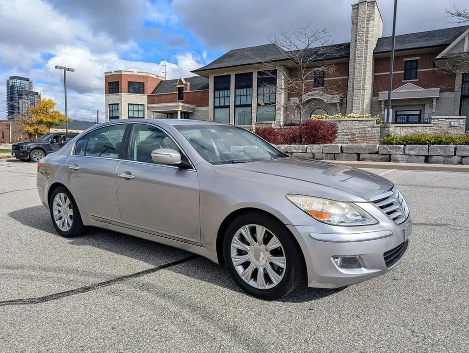2009 Hyundai Genesis - Image 2 of 11