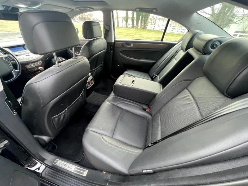 2009 Hyundai Genesis - Image 18 of 18