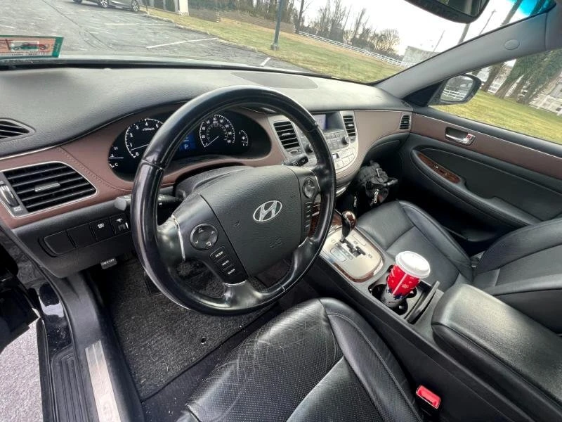 2009 Hyundai Genesis - Image 14 of 18