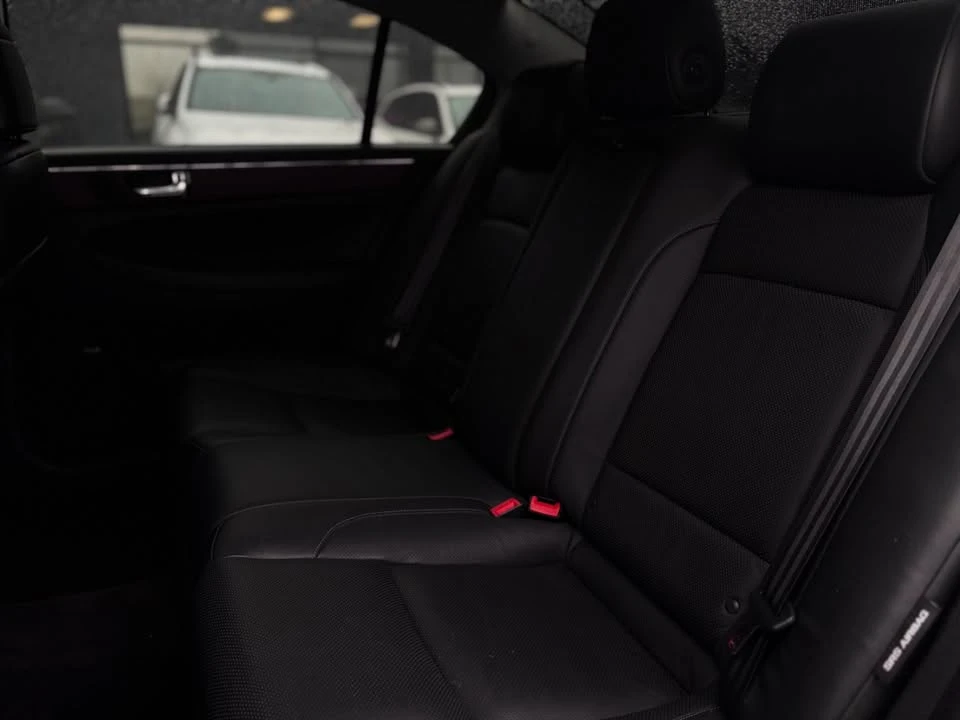 2009 Hyundai Genesis - Image 16 of 18
