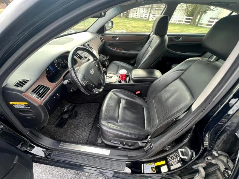 2009 Hyundai Genesis - Image 15 of 18