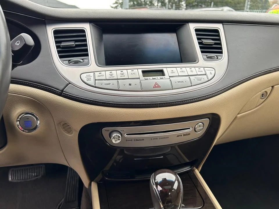 2009 Hyundai Genesis - Image 19 of 20