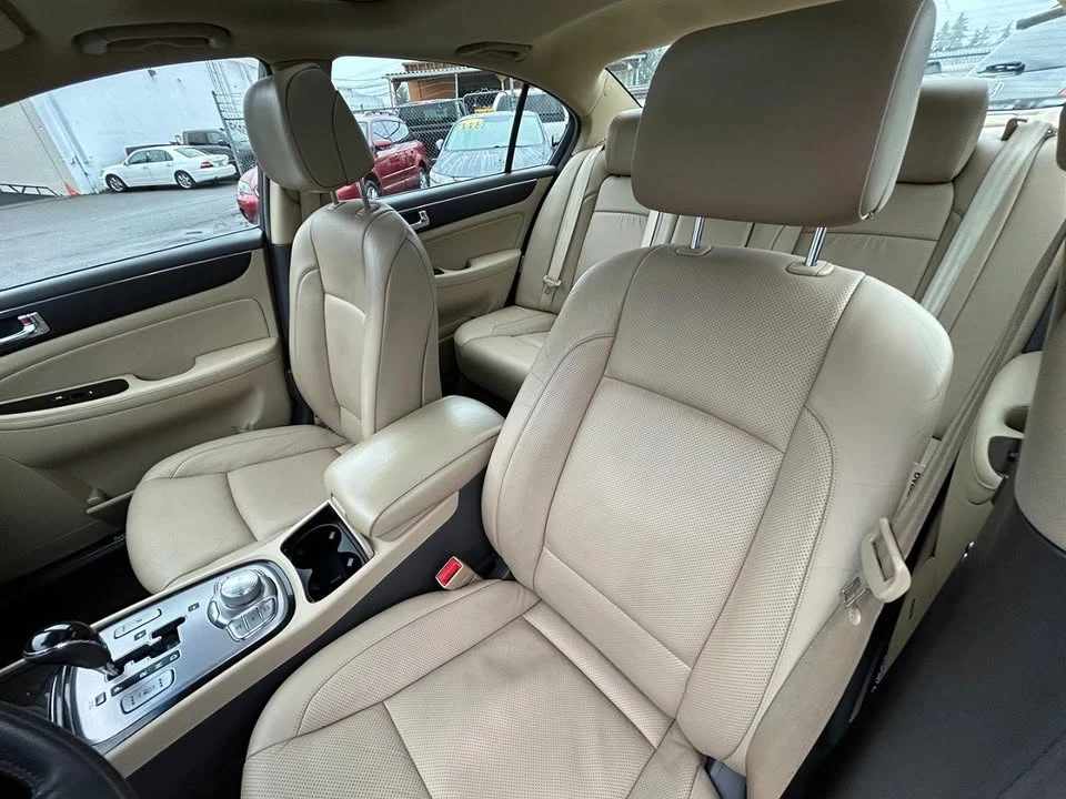 2009 Hyundai Genesis - Image 16 of 20