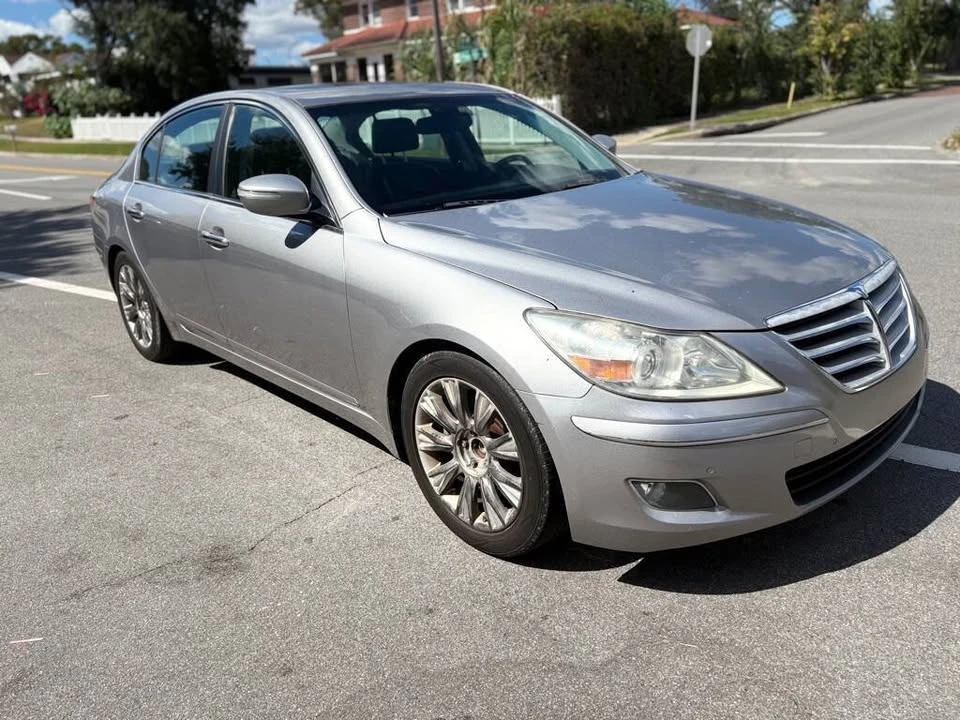 2009 Hyundai Genesis - Image 4 of 18