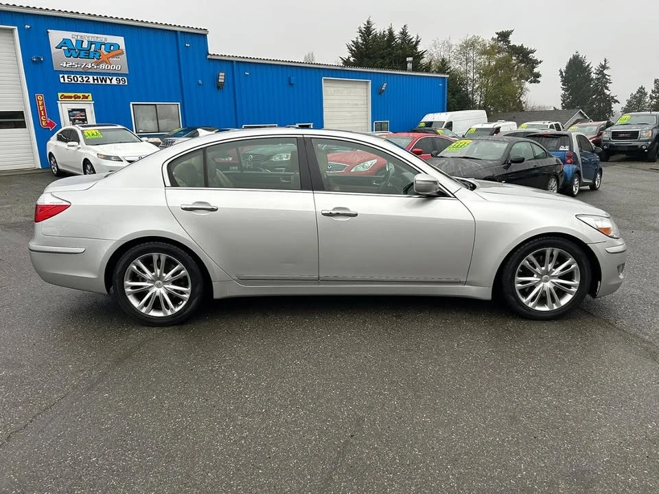 2009 Hyundai Genesis - Image 4 of 20