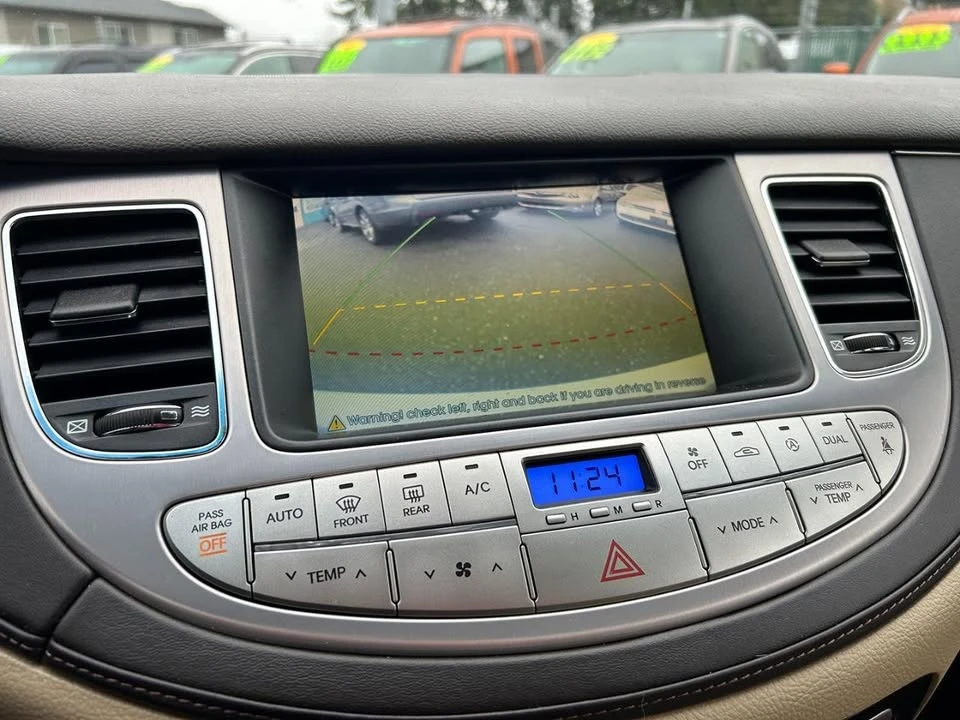 2009 Hyundai Genesis - Image 15 of 20