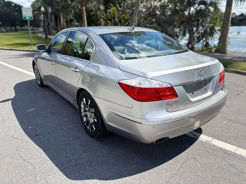 2009 Hyundai Genesis - Image 6 of 18