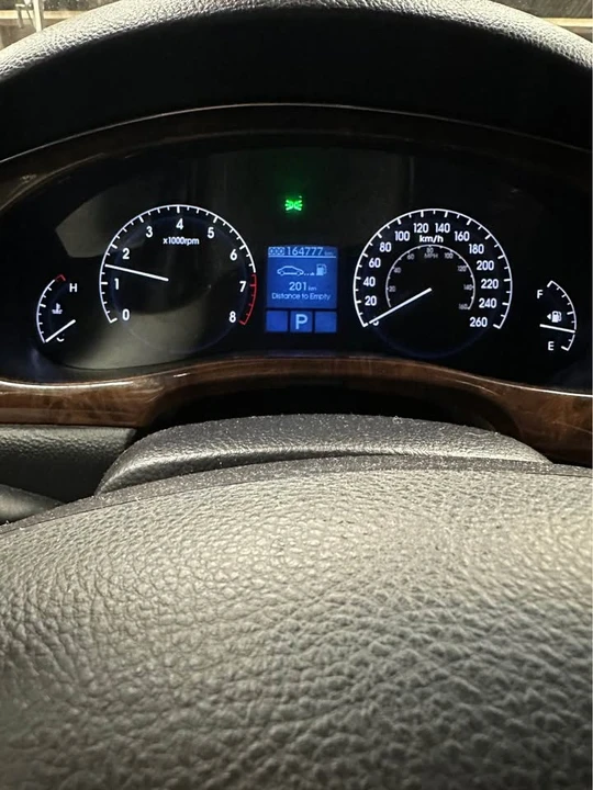 2009 Hyundai Genesis - Image 5 of 8