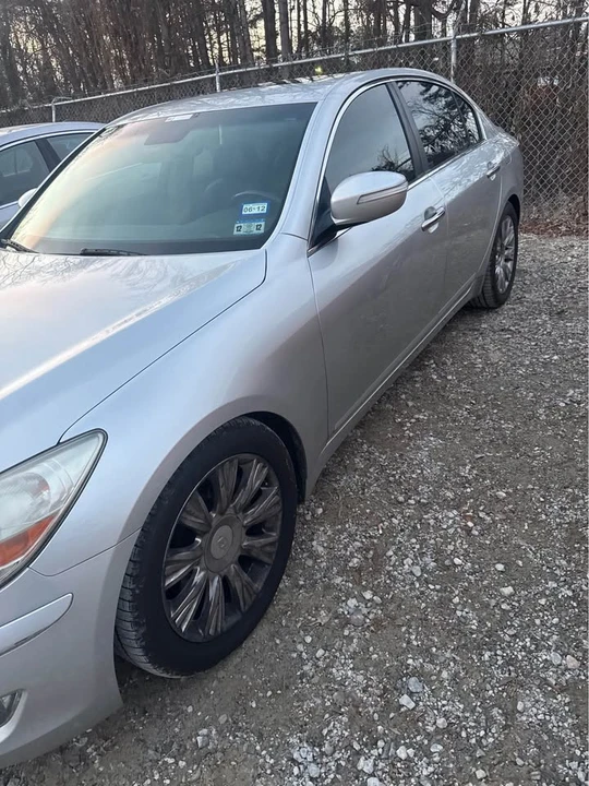 2009 Hyundai Genesis - Image 2 of 6