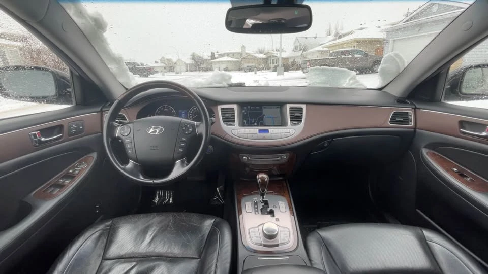2009 Hyundai Genesis - Image 2 of 8