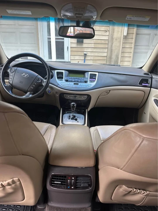 2009 Hyundai Genesis - Image 7 of 8