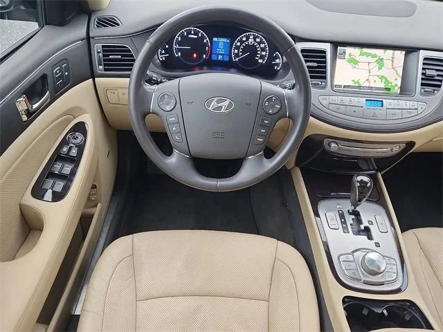 2009 Hyundai Genesis - Image 10 of 17