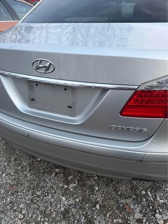 2009 Hyundai Genesis - Image 4 of 6