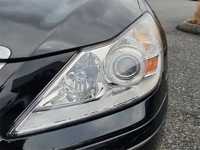 2009 Hyundai Genesis - Image 8 of 17