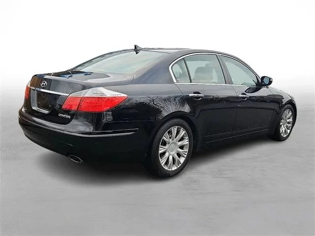 2009 Hyundai Genesis - Image 5 of 17