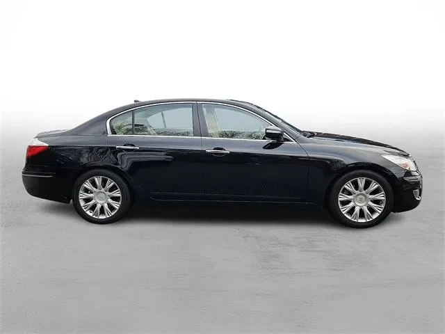 2009 Hyundai Genesis - Image 6 of 17
