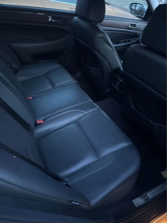 2009 Hyundai Genesis - Image 5 of 6
