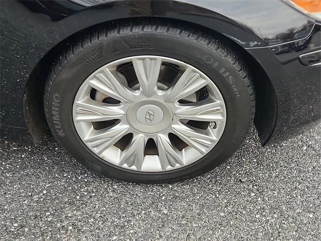2009 Hyundai Genesis - Image 7 of 17