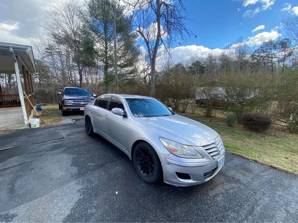 2009 Hyundai Genesis - Image 5 of 11