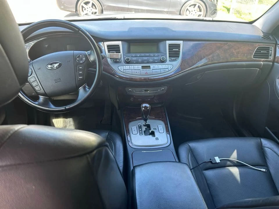 2009 Hyundai Genesis - Image 6 of 6