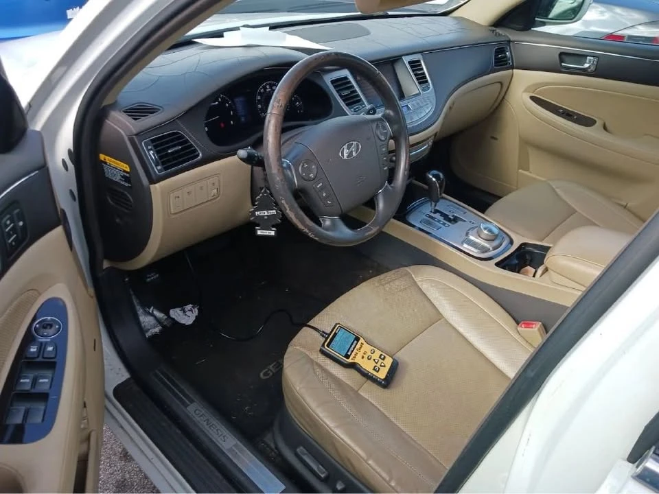 2009 Hyundai Genesis - Image 5 of 6