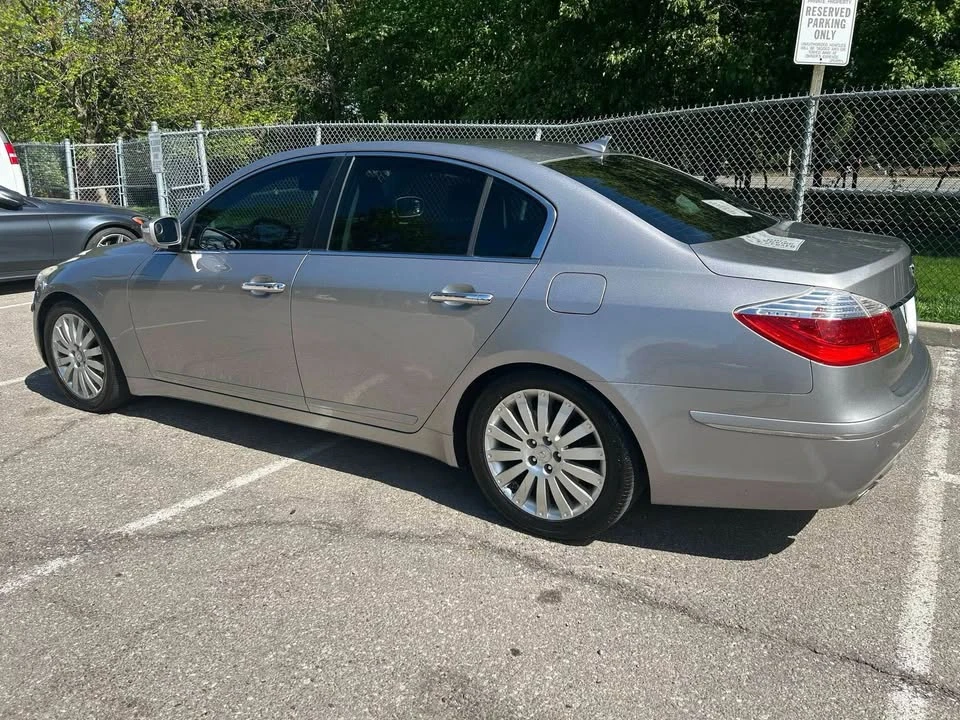 2009 Hyundai Genesis - Image 2 of 6