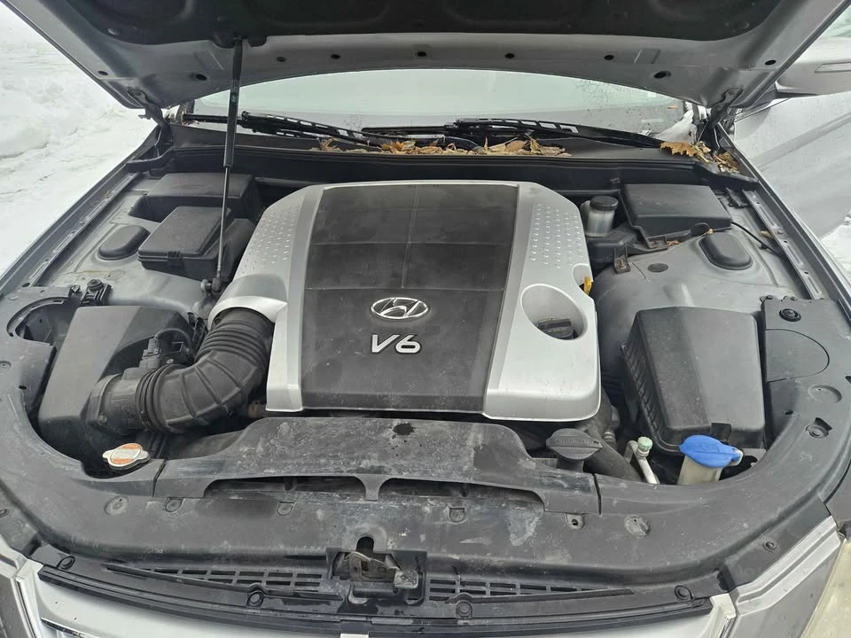 2009 Hyundai Genesis - Image 9 of 11