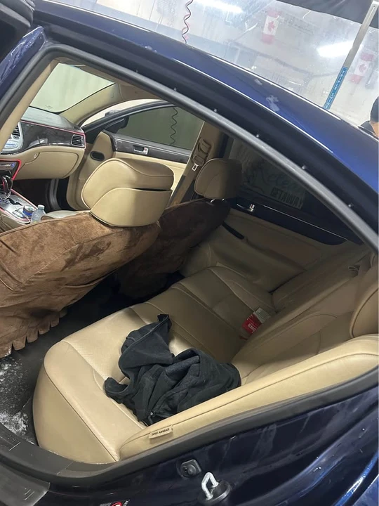 2009 Hyundai Genesis - Image 6 of 6