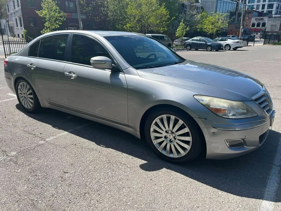 2009 Hyundai Genesis - Image 4 of 6