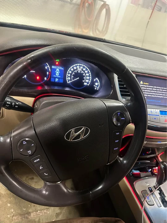 2009 Hyundai Genesis - Image 4 of 6
