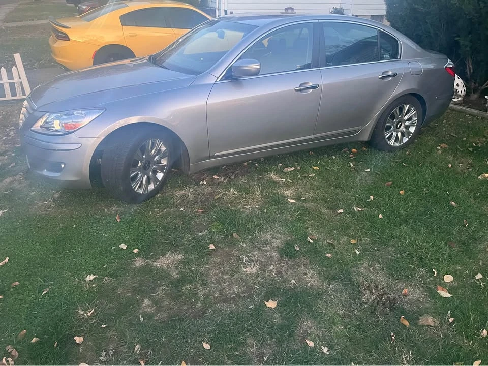 2009 Hyundai Genesis - Image 3 of 5