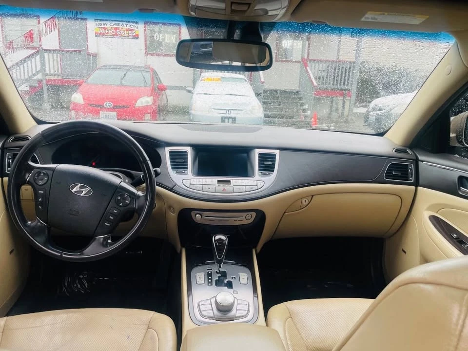 2009 Hyundai Genesis - Image 11 of 14
