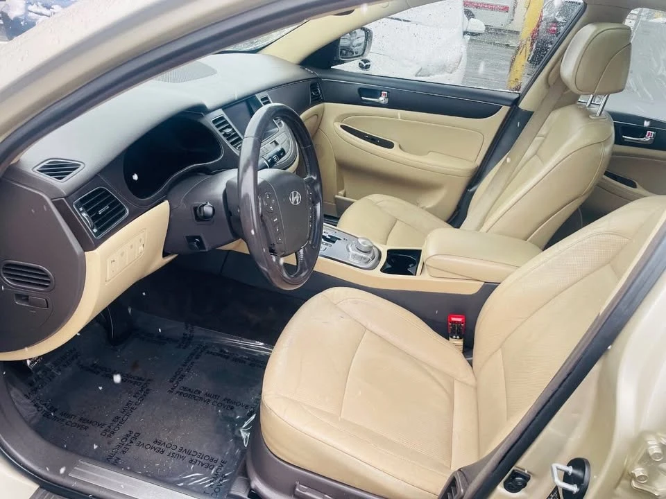 2009 Hyundai Genesis - Image 13 of 14