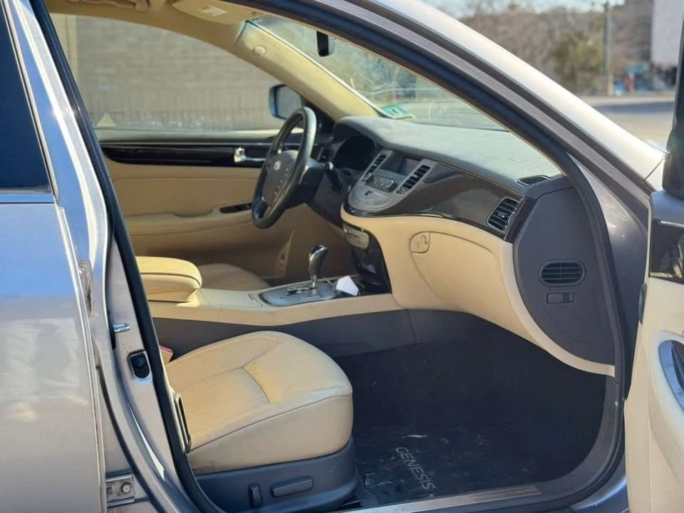 2009 Hyundai Genesis - Image 3 of 11