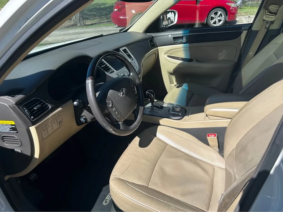 2009 Hyundai Genesis - Image 6 of 12