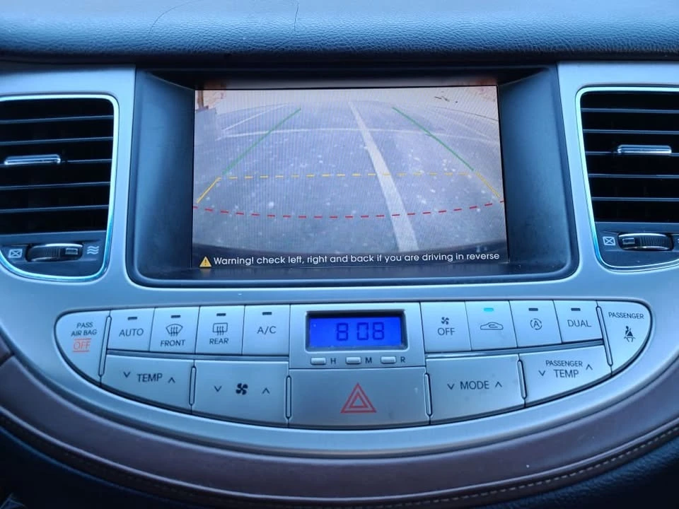 2009 Hyundai Genesis - Image 13 of 20
