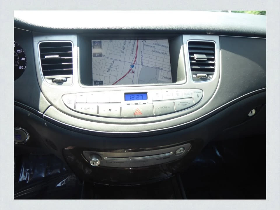 2009 Hyundai Genesis - Image 12 of 20