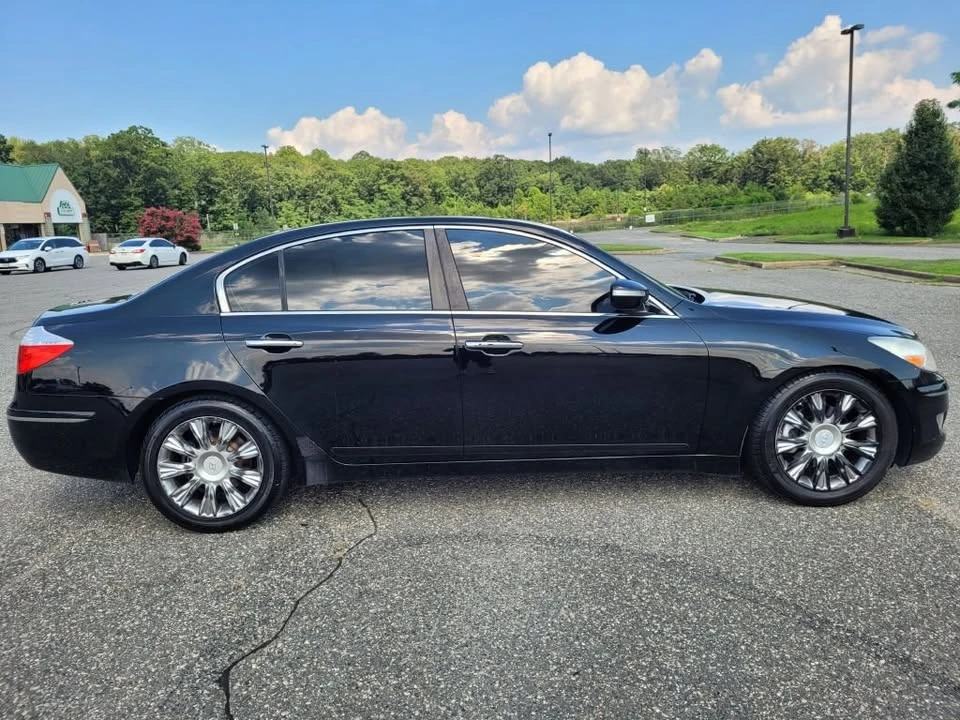 2009 Hyundai Genesis - Image 5 of 20