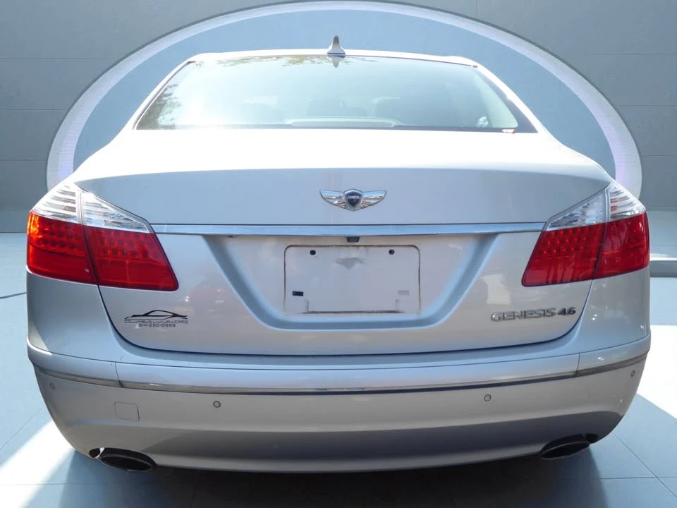 2009 Hyundai Genesis - Image 9 of 20