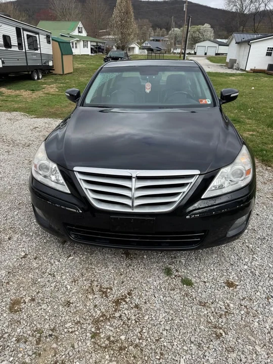2009 Hyundai Genesis - Image 2 of 5