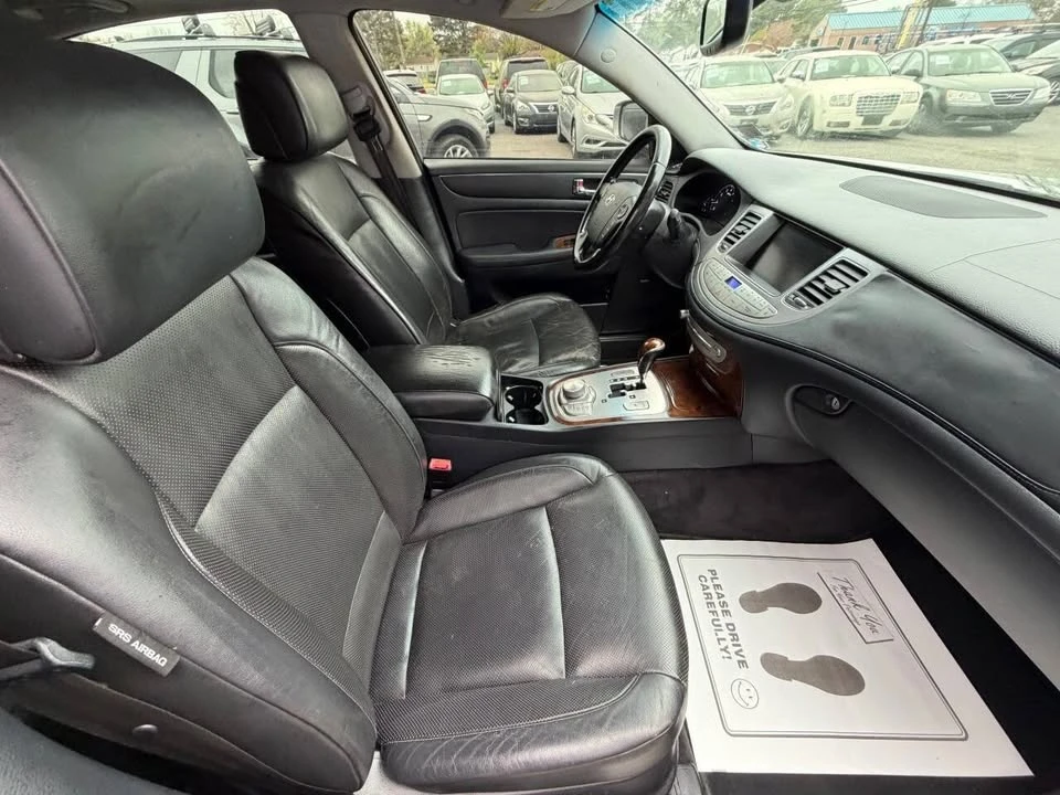 2009 Hyundai Genesis - Image 18 of 20