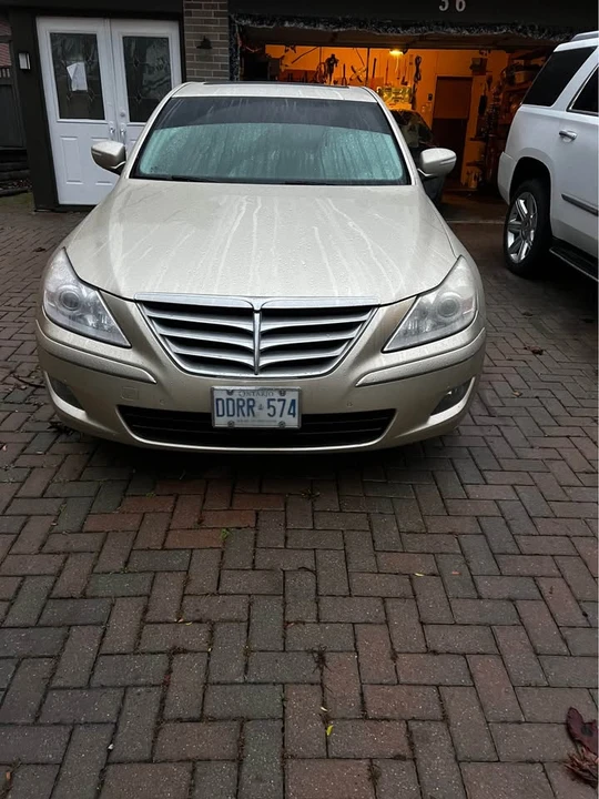 2009 Hyundai Genesis - Image 3 of 10