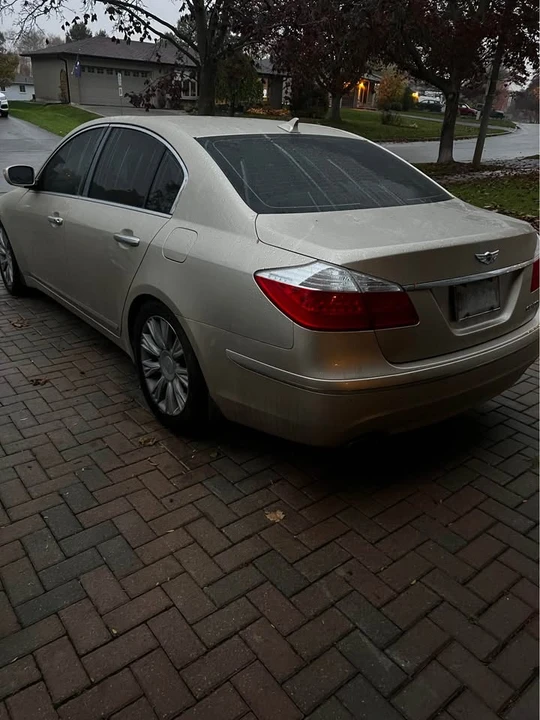 2009 Hyundai Genesis - Image 5 of 10