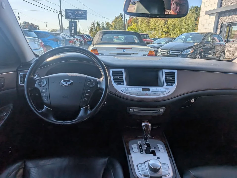 2009 Hyundai Genesis - Image 12 of 20